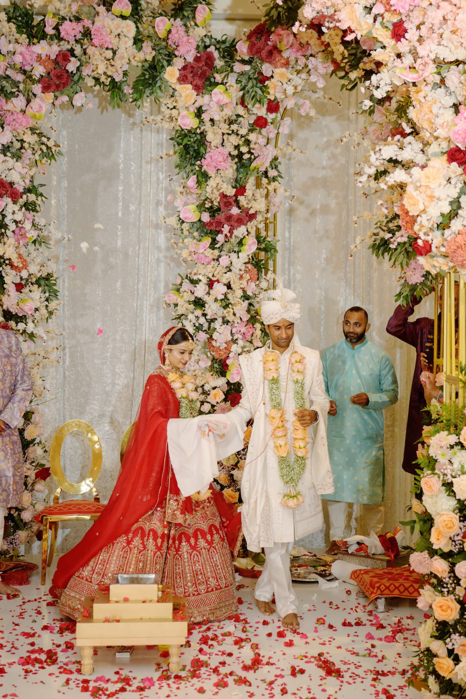 HIMANDRI & NIHAR — photograph 3