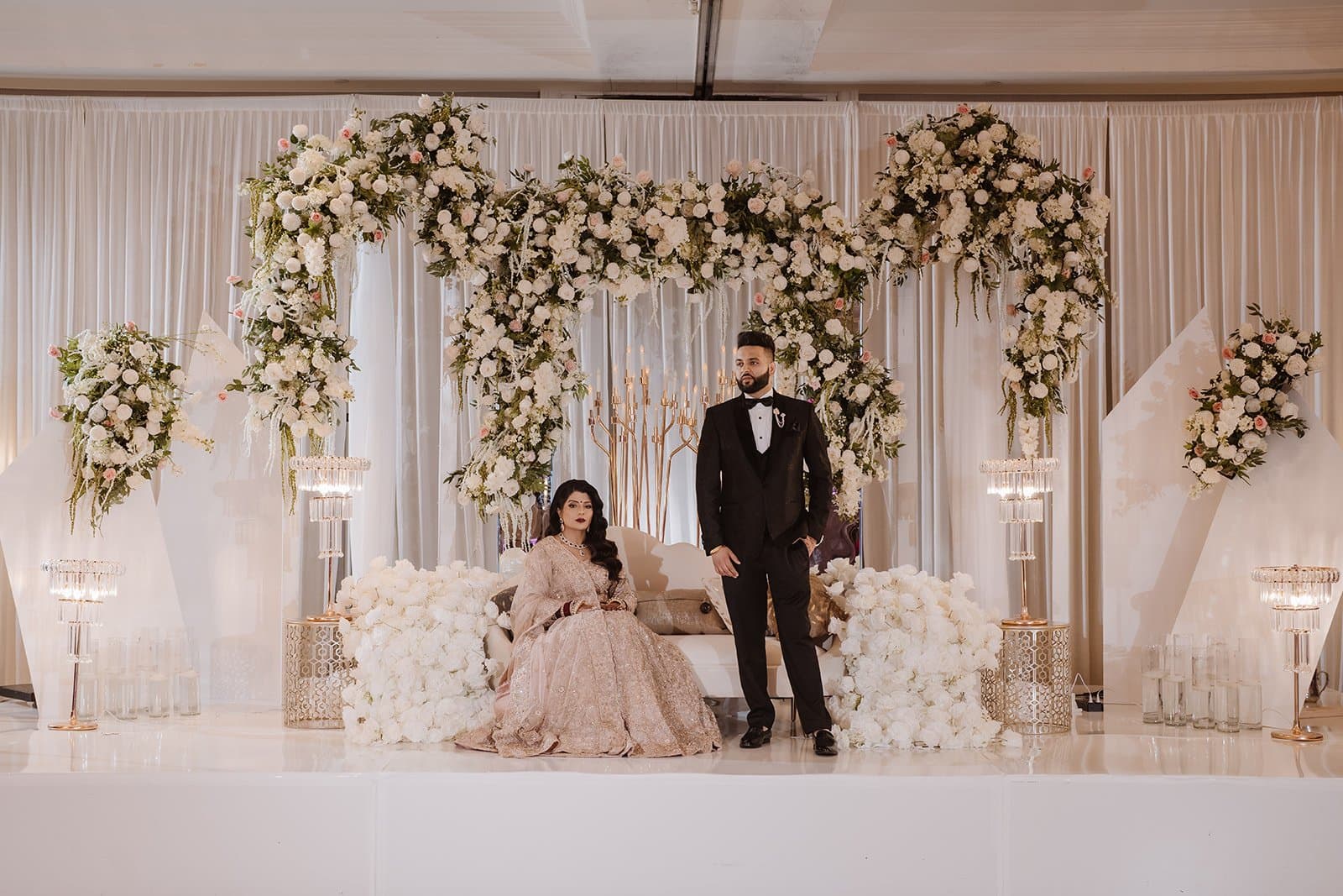 Simi & Rajan — photograph 1
