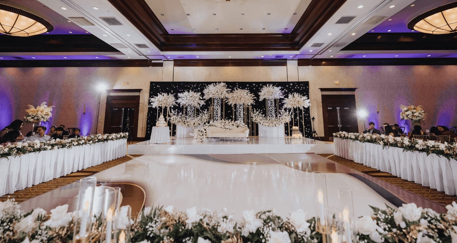 Creative Ways to Decorate Cocktail Night Before the Wedding
